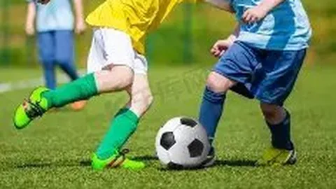 寒冬时尚秀：鸭鸭（YAYA）明星羽绒服热销推荐